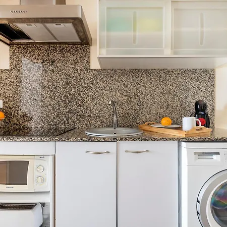 Sata Sagrada Familia Area Apartman *